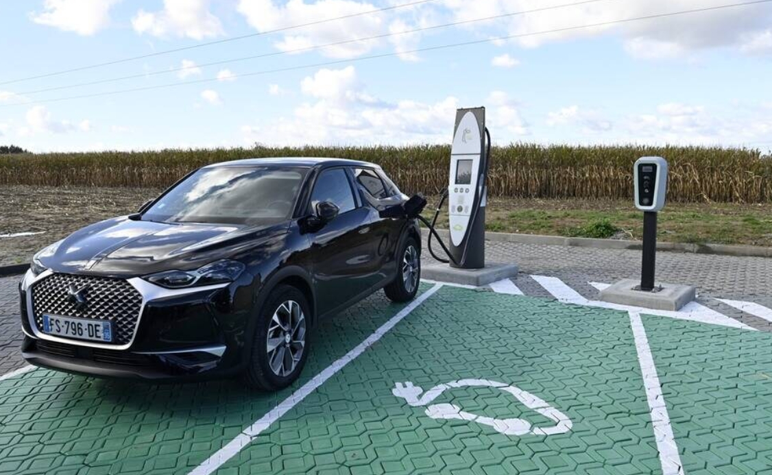 electric and hybrid cars